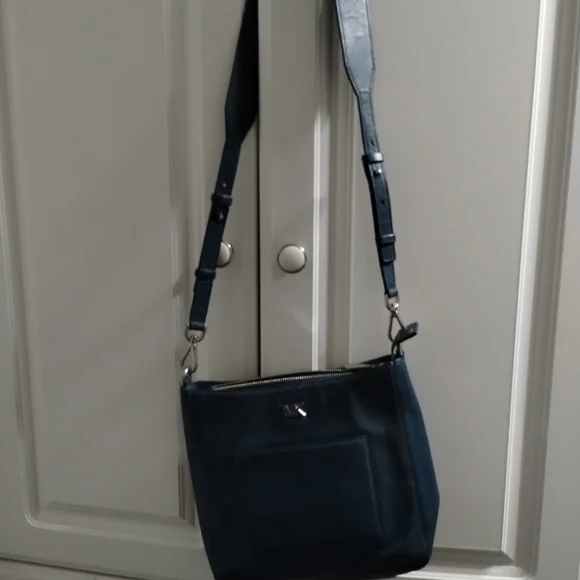 Michael Kors Dark Blue Shoulder Bag - Picture 7 of 9